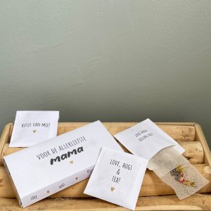 Moederdag printables: chocolade wikkel ‘Voor de allerliefste mama’ en theezakjes wikkels